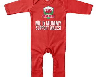 Me And Mummy Support Wales Romper Suit, Sleepsuit for Babies Sleep Suit Baby Grow Cymru Boys Girls Gift Welsh Rugby Kit Welsh Football