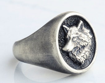 Sterling Silver Wolf Signet Ring: Nature Inspired Mens Jewelry