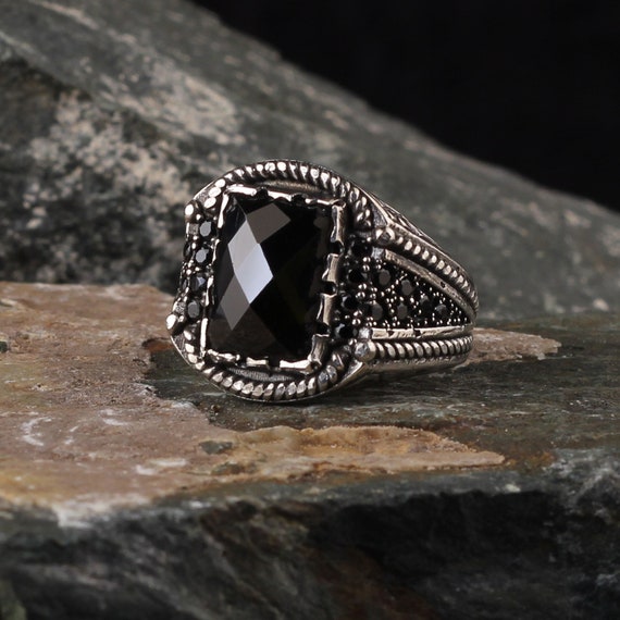 Best vintage shop rings