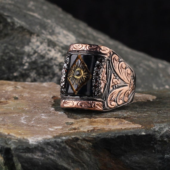 Engraved mens 2024 rings canada