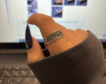 Sterling Silver Celtic Knot Spinner Ring: Handmade Fidget Anxiety Band