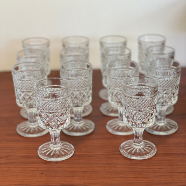 Anchor Hocking Wexford Small Wine/Water Glasses Goblets