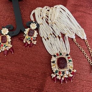 Navrathan Sugar Pearls Long Haram Gold Finish /Crafted Stones Monalisa Beads Drops Pendant /Light Weight Haram/Small Pearls16Lines Each Side