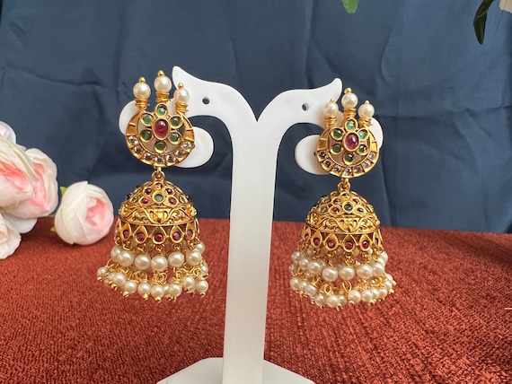 Antic piece deals gold jhumka