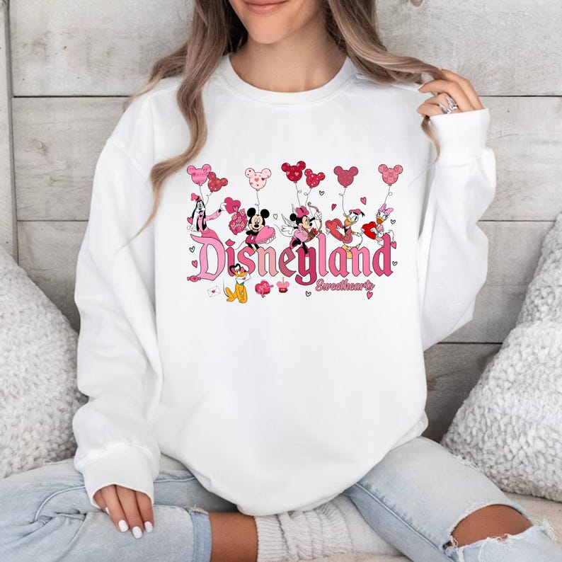 Disneyland Hearts Sweatshirt, Disneyland Valentines T-Shirt, Mickey And Friends Valentine Sweatshirt, Valentines Day Shirt, Valentine Gift bild 2