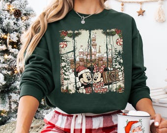 Camiseta vintage de Mickey y Minnie con texto "Feliz Navidad", sudadera de Disney con texto "Feliz Navidad", camiseta de viaje de Navidad a Disneyland, camiseta de vacaciones en Disneyland