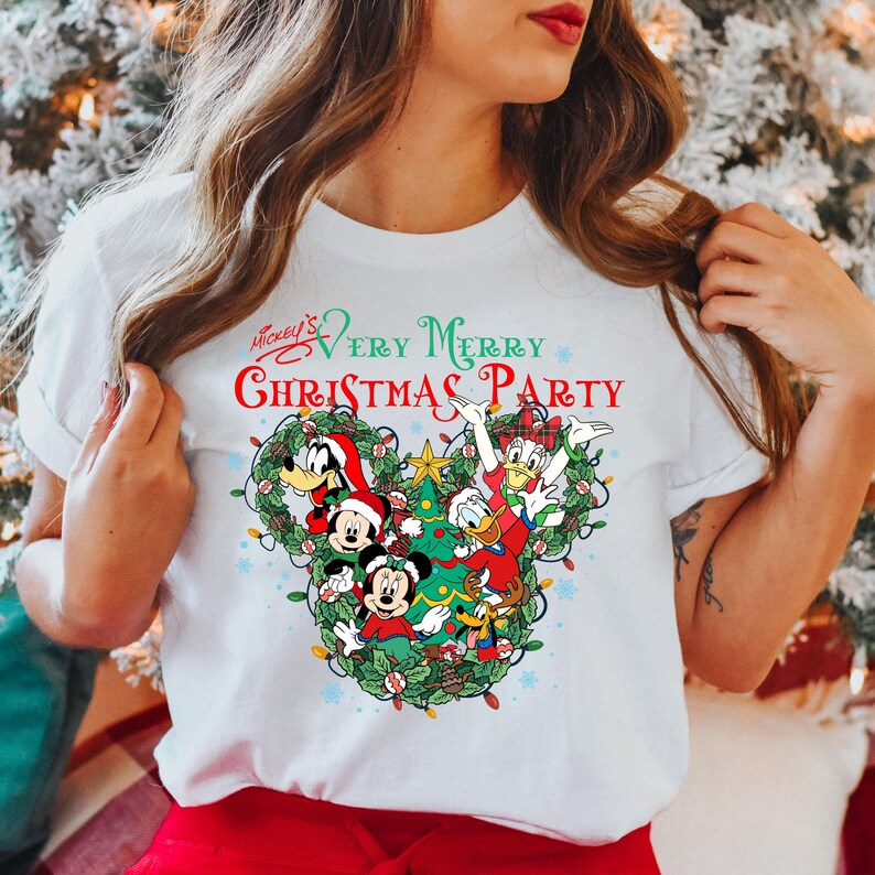 Disney Christmas Shirt, Mickey's Very Merry Christmas Sweatshirt, Christmas Family Shirts, Christmas Party 2025 Shirt, Christmas Gift Shirt bild 3