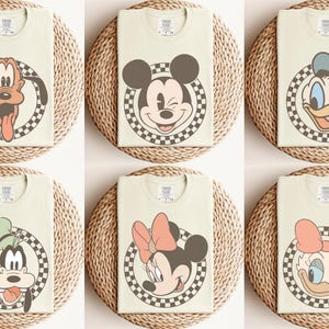 Camiseta retro de Mickey y sus amigos, camiseta de viaje a Disney, camiseta de Mickey a cuadros, camiseta retro de Mickey, camiseta de vacaciones familiares de Disney, Mickey Mouse