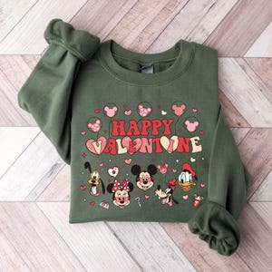 Camiseta de Mickey y sus amigos con el mensaje "Happy Valentine", sudadera con personajes de Disney para el día de San Valentín, camiseta de Disney Love, camiseta del día de San Valentín, camiseta de Disney Trip imagen 5