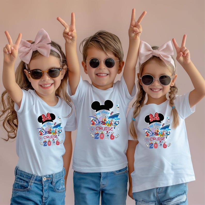 Ma première chemise Disney Cruise 2026, t-shirt voyage Disney assorti pour la famille, chemise personnalisée vacances Disney, cadeau croisière Disney, t-shirt Mickey et Minnie image 1