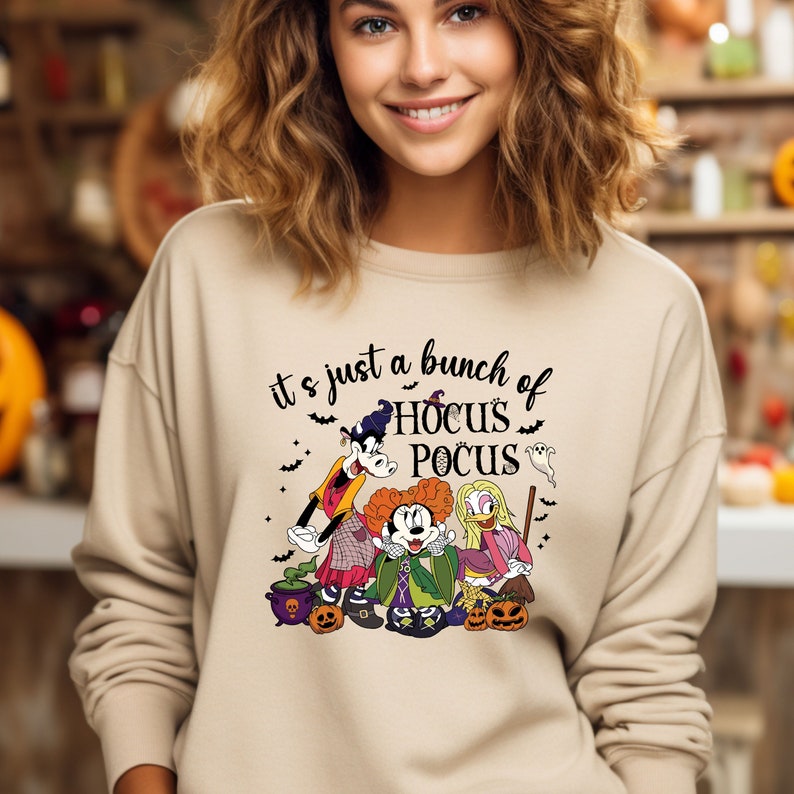 Disney Hocus Pocus T-Shirt, Mickey and Friends Halloween Shirt, Halloween Shirt, Disneyland Halloween Trip Shirt, Minnie Hocus Pocus Shirt afbeelding 5