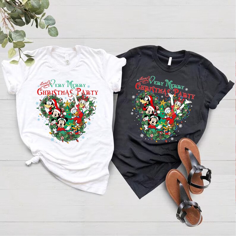 Disney Christmas Shirt, Mickey's Very Merry Christmas Sweatshirt, Christmas Family Shirts, Christmas Party 2025 Shirt, Christmas Gift Shirt bild 1