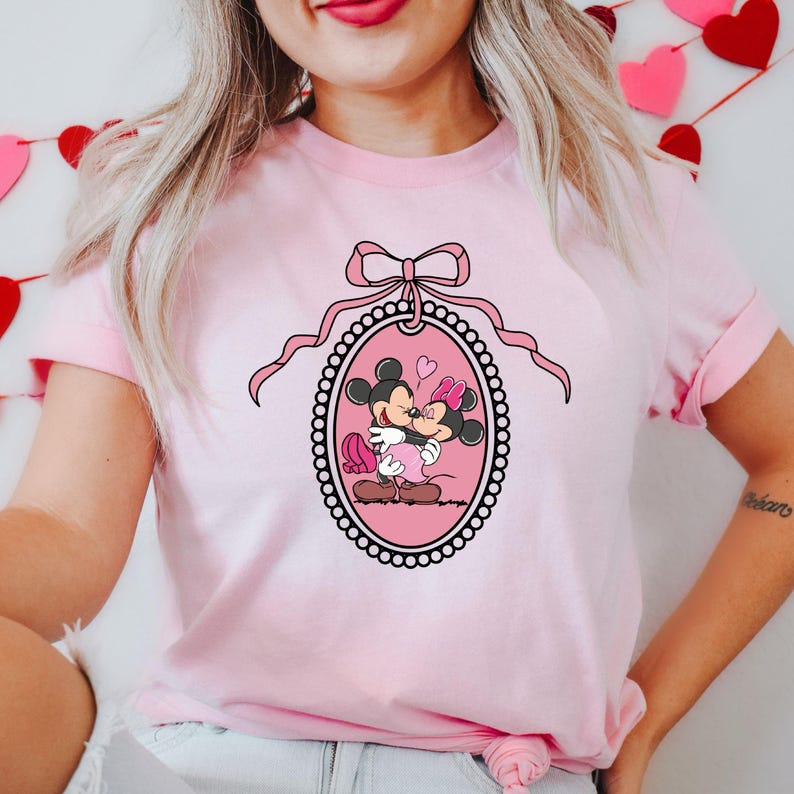 Mickey and Minnie Valentine Shirt, Happy Valentines Day Shirt, Mickey and Minnie Love Sweatshirt, Disney Couples Shirt, Valentines Day Gift Bild 2
