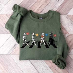Vintage Disney Star Wars Shirts, Star Wars Disney Sweatshirt, Star Wars Characters Shirt, Star Wars Mickey T-Shirt, Disneyworld Shirt bild 2