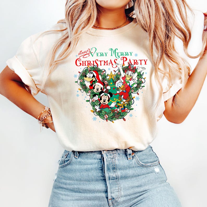 Disney Christmas Shirt, Mickey's Very Merry Christmas Sweatshirt, Christmas Family Shirts, Christmas Party 2025 Shirt, Christmas Gift Shirt bild 2
