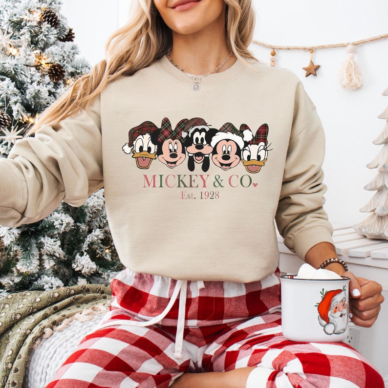 Disney Mickey & Co Est 1928 Christmas Shirt, Mickey And Friends Christmas Shirt, Disney Characters Christmas Shirt, Disneyworld Xmas Shirt bild 1