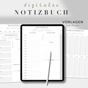 Può includere: Un planner digitale con tre diversi modelli: un calendario mensile, un planner settimanale e un planner giornaliero. I modelli sono tutti in bianco e nero e presentano un design semplice e minimalista. Il testo sui modelli recita "Monatsplan", "Wochenplan", "Tagesplan", "Zeitplan", "Prioritäten", "To Do", "Gewohnheiten", "Notizen", "Jahresüberblick".