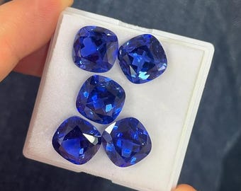 Labbodlad blå safir: Facetterad kuddslipad ädelsten (4 mm-12 mm)