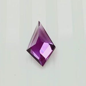 Lab Created Alex Kite 5x9 to 10x15mm size Extra Fine Color Changing Alexandrite kite Cut Gemstone, Stunning Fine Quality Ring  & Jewelry