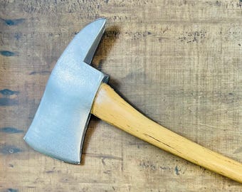 Deluxe Foam Shining Axe Prop