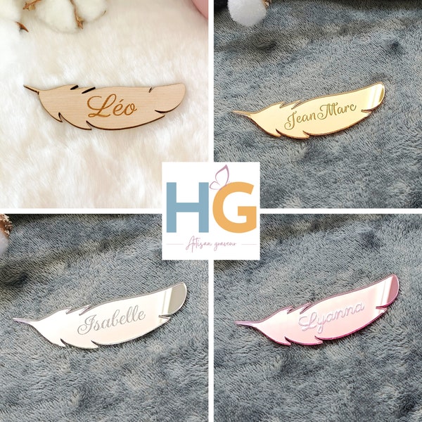 Marque place personnalisé en bois ou plexi Plume – Mariage, Baptême, Anniversaire