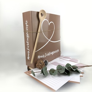 Geschenkset Hobbykoch: personalisierter Ordner für Rezepte + 10er Set Rezeptblätter + Kochlöffel