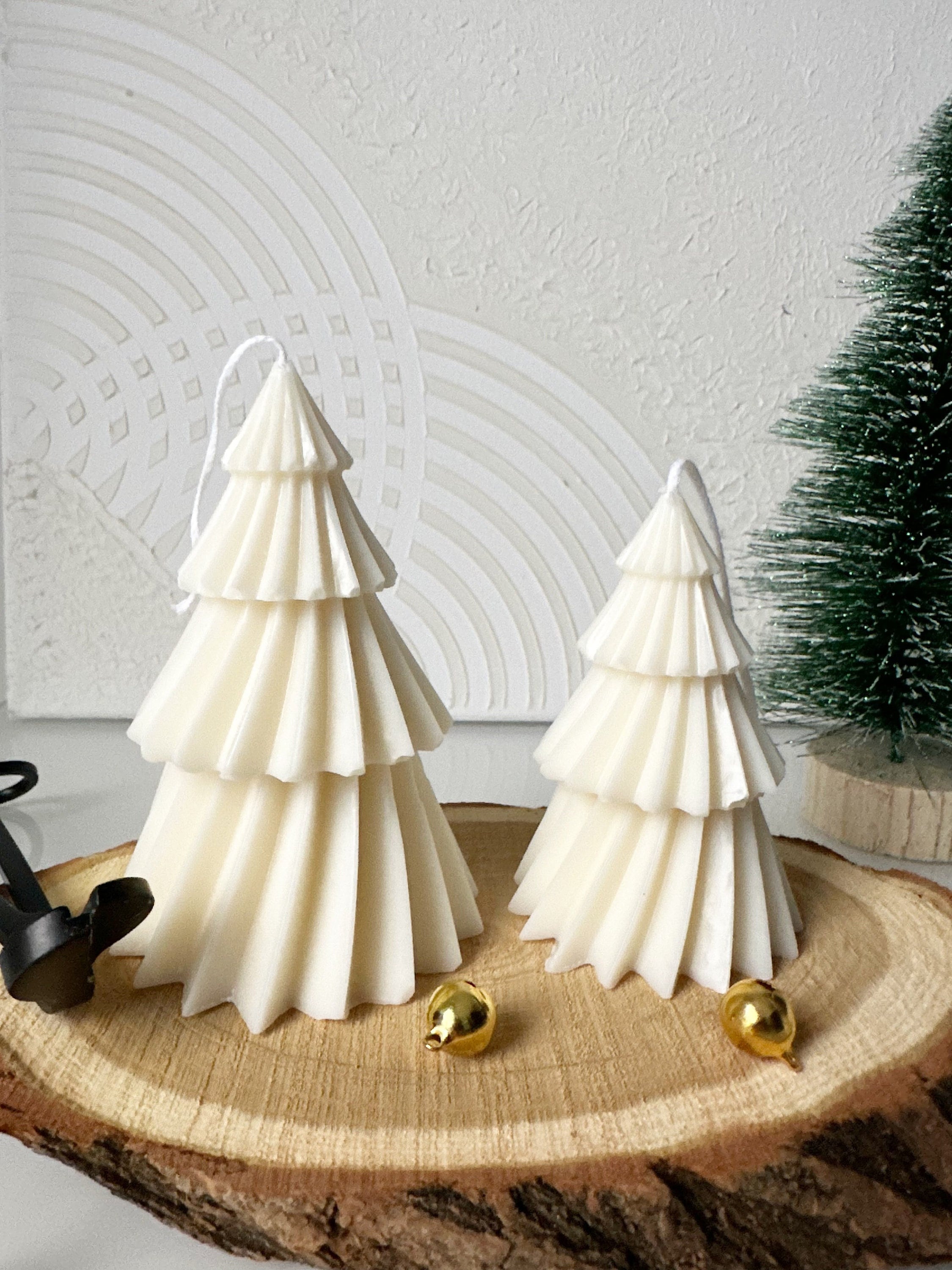 Kerzen Tannenbaum - Tannenbaumkerze in weiß und grün in zwei verschiedenen Größen