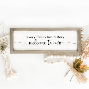 Cada família tem uma história Bem-vindo ao nosso SVG PNG Silhouette Cricut, Cut File, Farmhouse Sign