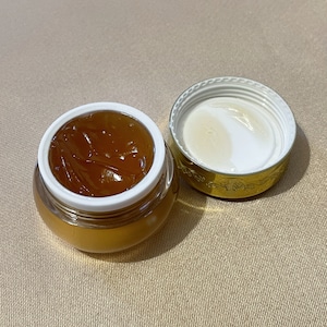 Lamsat Harir- De Soie Kashkha| Fragrance | body cream | Vegan natural perfume | fragrance | Bakhoor/ Cream perfume | Gift for her| لمسة حرير