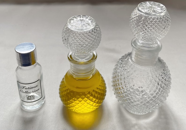 Khumrat Zeit Oil | Natural oil | Sudanese Body Oil | Perfume | Sudanese Khumra | Khumra | Sandalwood | Natural perfume | Cruelty Free image 4