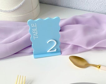 Modern Wedding table number, unique wavy table number, custom modern table number, elegant table decor, gold numbers