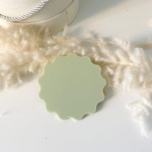Set of 10 Acrylic wavy cricle placecards, milestones blanks, blanks for wedding, diy acrylic sign, diy blanks, clear acrylic circle blank,