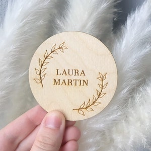 Custom wooden wedding magnet for guests, personalized wedding favors, wedding guest gift, thank you wooden magnet, floral magnet personalize
