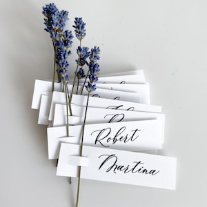 Lavender wedding place card , lavender place cards, craspedia wedding name cards, flower wedding nameplates, paper name signs with flower