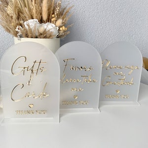 Cartello regalo e biglietti in acrilico, cartello regalo, cartello matrimonio in oro, cartello bomboniere in acrilico, cartello tavolo matrimonio in acrilico, cartello libro degli ospiti,