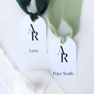 Segnaposto per matrimonio minimalista, segnaposto ad arco verde, biglietto con nome per matrimonio, cartello con nomi monogrammati, cancelleria per matrimonio, segnaposto con nastro,