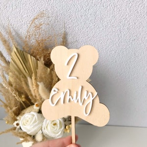 Topper per torta in legno personalizzato, topper per torta con nome dell'orso, topper per torta di compleanno per bambini, decorazione per torta in legno personalizzata con nome, cartello per torta con orso personalizzato,