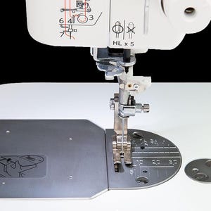 Janome HD9V2 Professional High Speed Straight Stitch Sewing and Quilting Machine zdjęcie 10