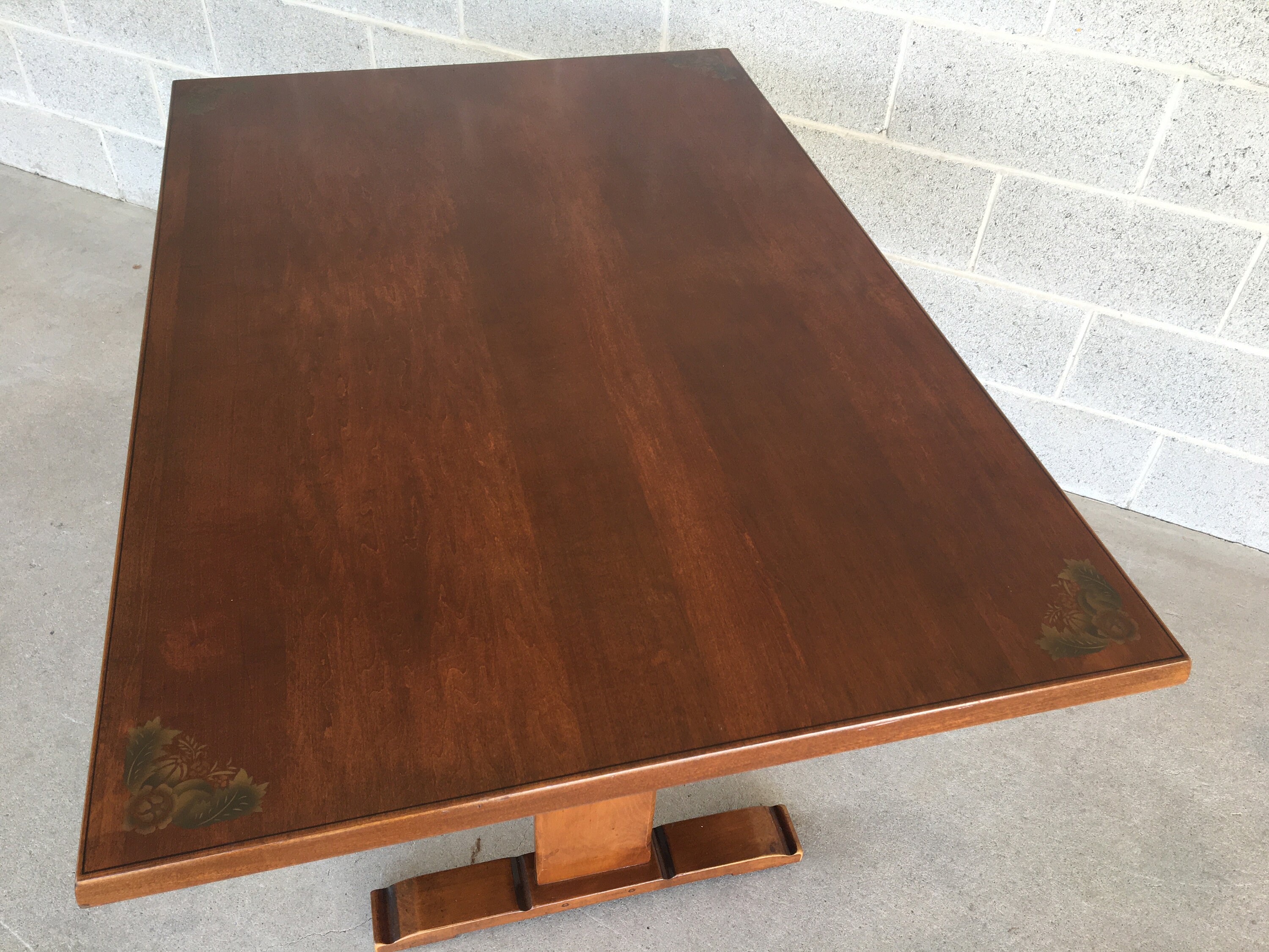 L. Hitchcock Furniture Riverton Finish 48 Maple Trestle Dining Table