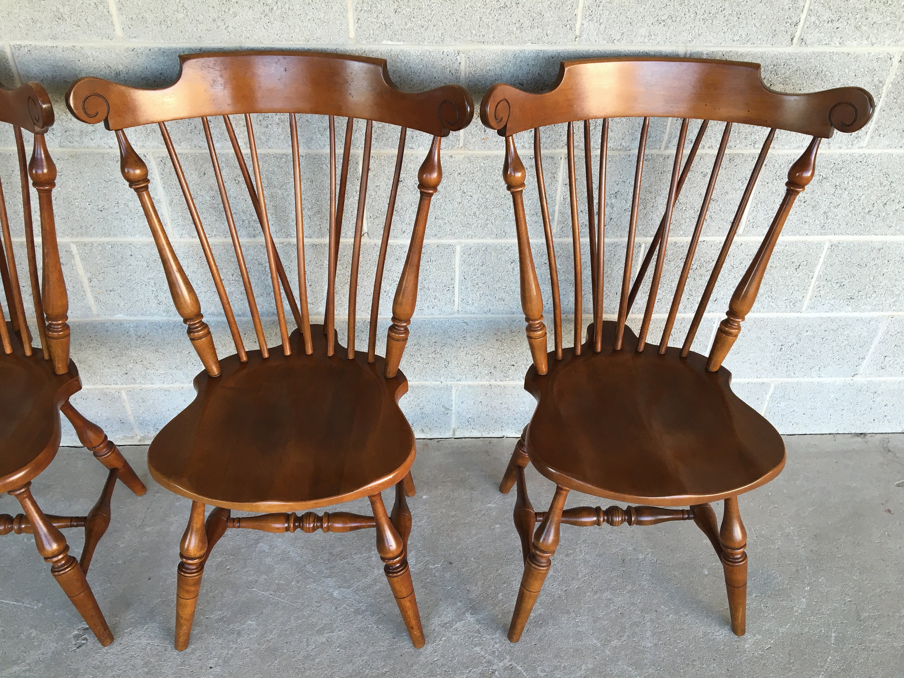 Ethan Allen High Back Set of 4 Windsor Brace Back Dining Chairs