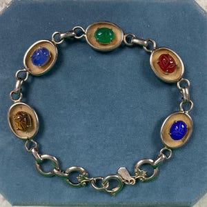 N0982 Vintage Estate AMCO 1/20 12K Gold Filled Scarab Gemstone Bracelet /7 Inch Bracelet /Hand Carved Scarabs /Egyptian Revival Beetle