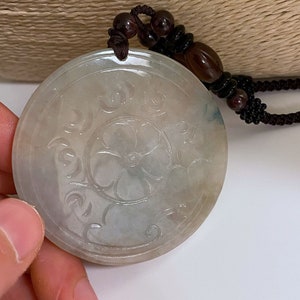 N0171 Garantie A grade Jadeit /翡翠A货 / handgeschnitzte BLUME / Anhänger /
