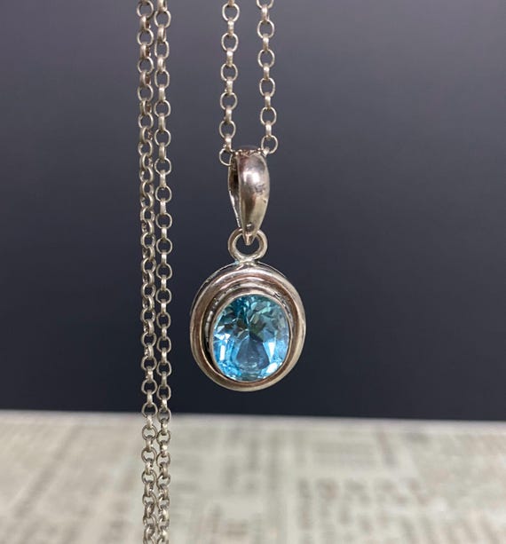 N1485 Silpada Oval Blue Topaz Pendant Necklace / Signed / 18 Inch Sterling Silver Chain / Gift for Her/8.1 g