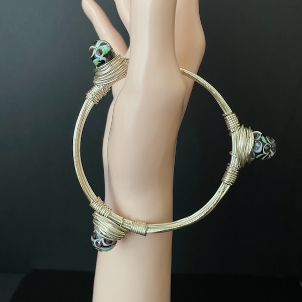 N0525 Vintage Bangle/wrapped wire bangle/Glass beads bangle /Gift for her
