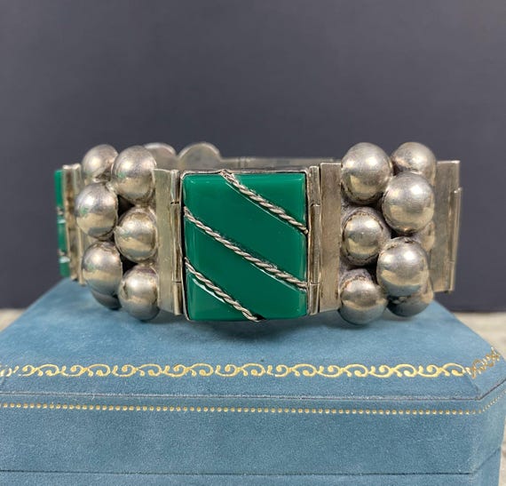 N0966 Vintage Large Heavy Widened Sterling Silver Green Onyx