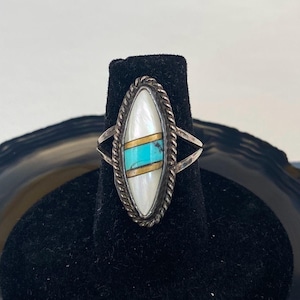N1218 Vintage NAVAJO Southwest Style Marquise Ring / Inlayed Mother of Pearl Turquoise Gemstones / Sterling Silver Ring /Ring Size 5.5