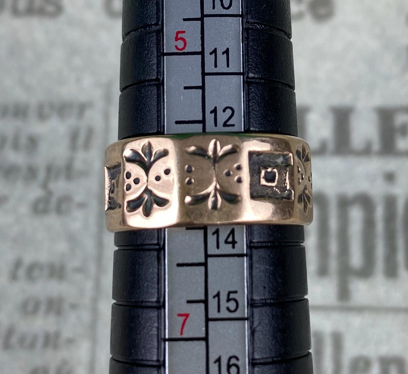 N0786 Antique Hallmark WXXX 10K Solid Gold Victorian Band Ring /9