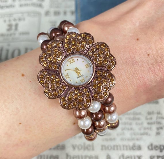 N1315 Vintage Nolan Miller Crystal Watch / Rhinestone Flower Stretch Band / Women's Designer Watch 6.25 Inch / Working Perfectly