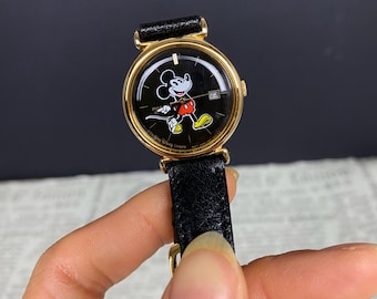 レトロ　PULSAR ミッキー　腕時計 1980's Pulsar Disney Mickey Mouse Calendar Watch- Vintage Women's