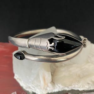 N0782 Vintage Taxco Mexico 925 Sterling Onyx Snake Wrapround Bangle /Stamped Mexico 925-TX80